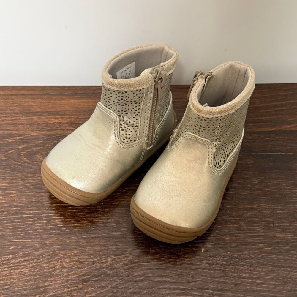 Stride rite Madison silver baby boot Size 3.5